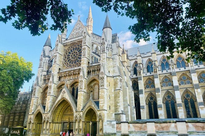 Westminster Guided Walking Tour with Abbey Entry - Buckingham Palace and the chance to see royal ceremony