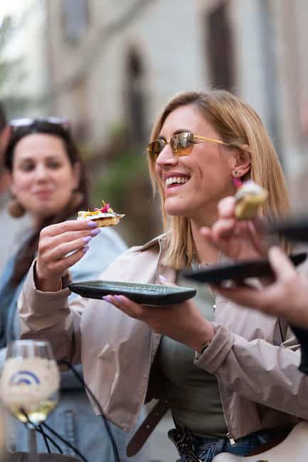 Zadar: Food Tasting & Old Town Walking Tour - A final café stop with maraschino and digestivo