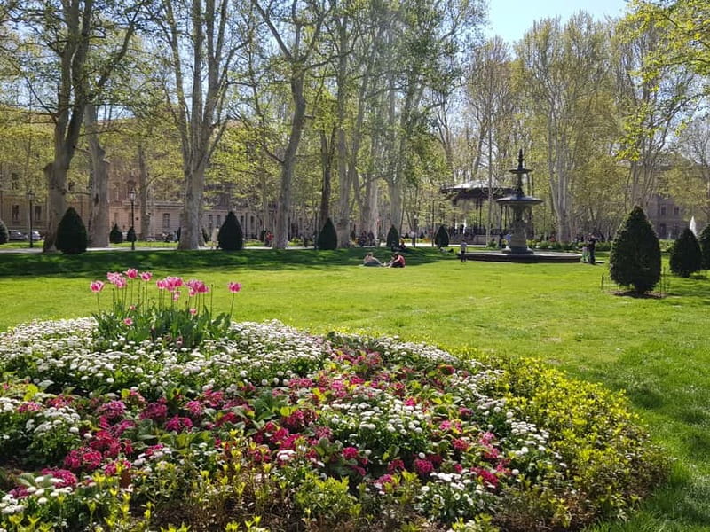 Zagreb: City and WWII Tunnels Walking Tour - Zagreb Cathedral and the changing city center